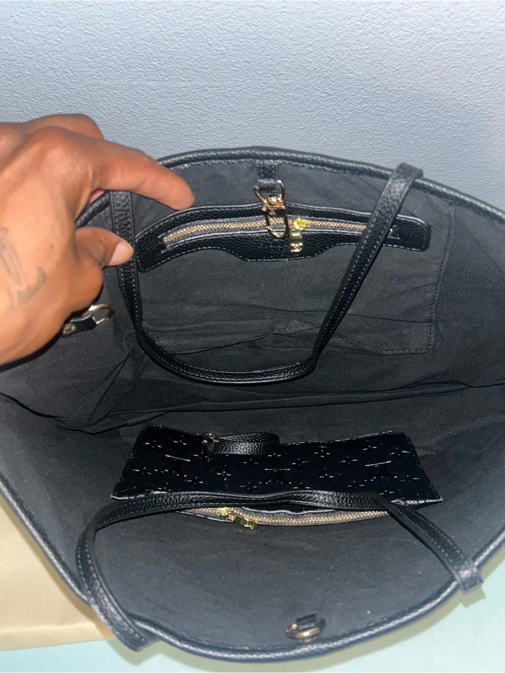 Louis Vuitton elegant louis